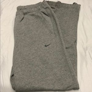 Gently worn Nike, men’s sweatpants